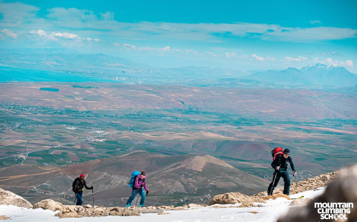 Ararat skitoury