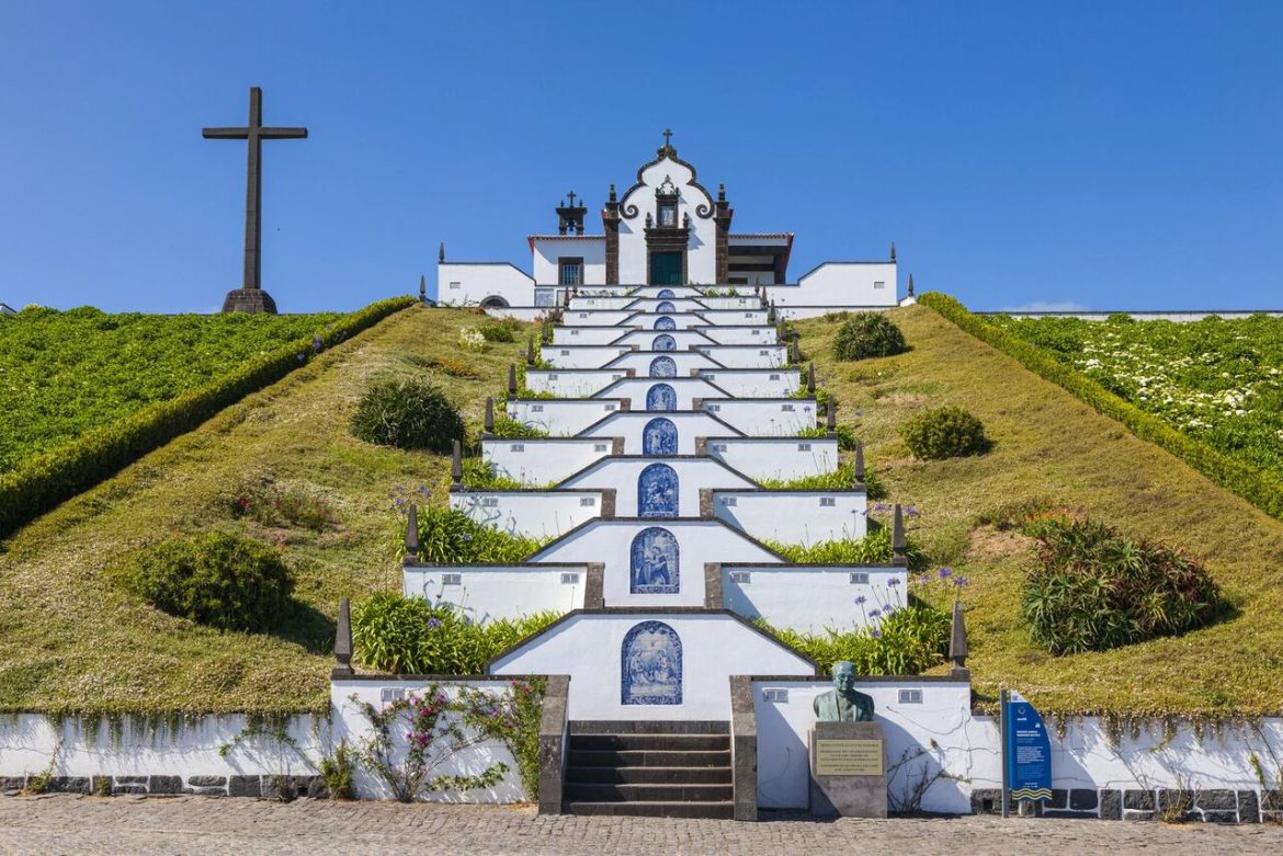 Ermida de Nossa Senhora da Paz Azory